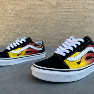 FLAME OLD SKOOL VANS SHOE